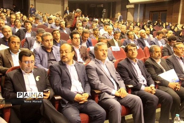 دومین جشنواره  معلمان ماندگار درسالن گلشن خراسان شمالی