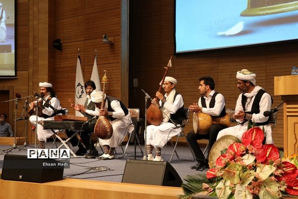 آیین تجلیل از معلمان منتخب شهرستان مشهد