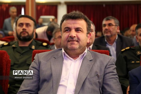 اهدای کمک‌های ستاد اجرایی فرمان امام به مناطق سیل‌زده مازندران