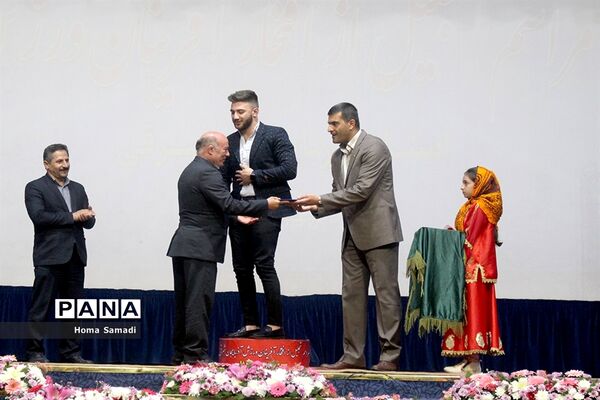 مراسم تجلیل از افتخار آفرینان ورزش آذربایجان شرقی