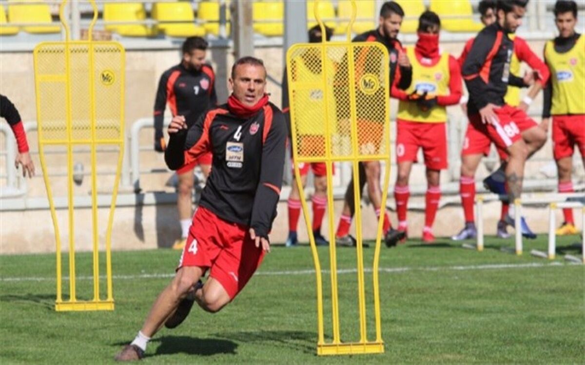 خطر محرومیت بیخ گوش 12 بازیکن استقلال و پرسپولیس