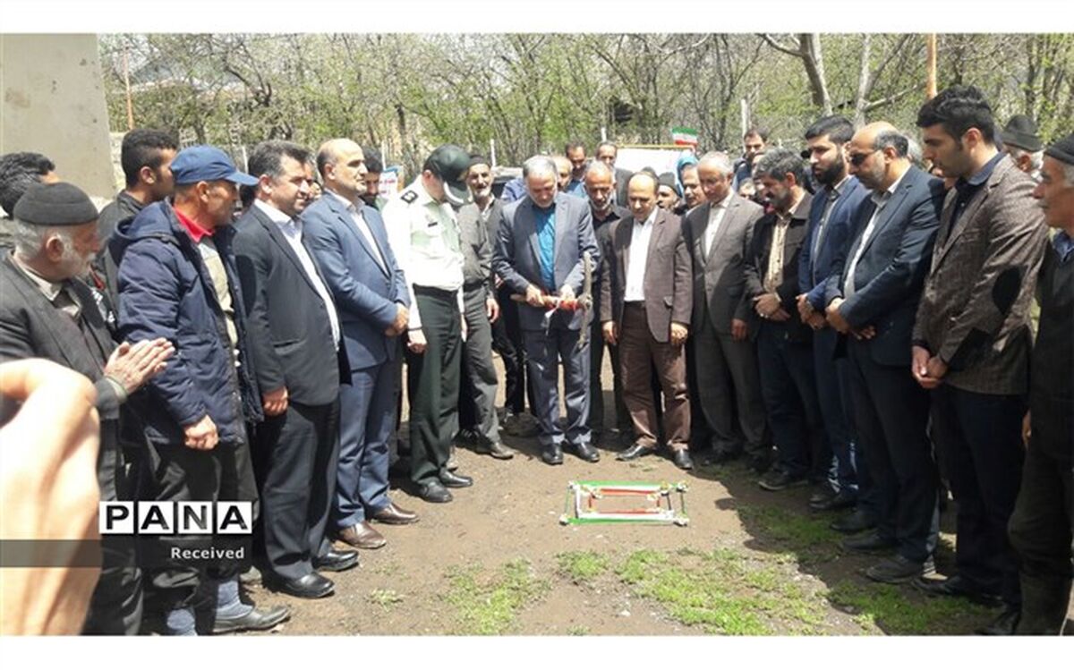 کلنگ دبستان مشارکتی روستای یازن رامسر زده شد