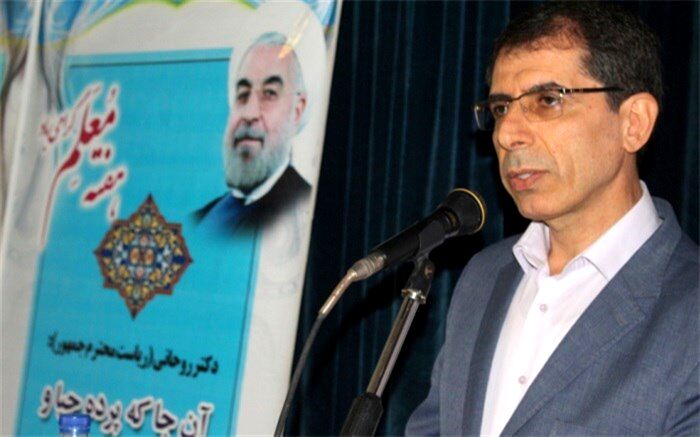 معلمان برتر استانی و منطقه ای آموزش و پرورش استان بوشهر تجلیل شدند