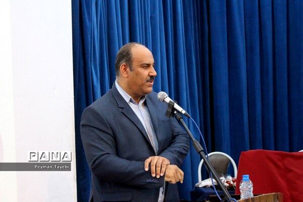 سی و پنجمین برنامه بزرگداشت مقام معلم در شهرستان سمنان