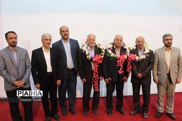 سی و پنجمین برنامه بزرگداشت مقام معلم در شهرستان سمنان