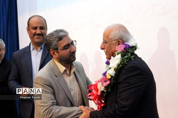 سی و پنجمین برنامه بزرگداشت مقام معلم در شهرستان سمنان