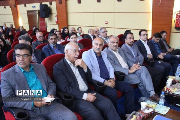 سی و پنجمین برنامه بزرگداشت مقام معلم در شهرستان سمنان