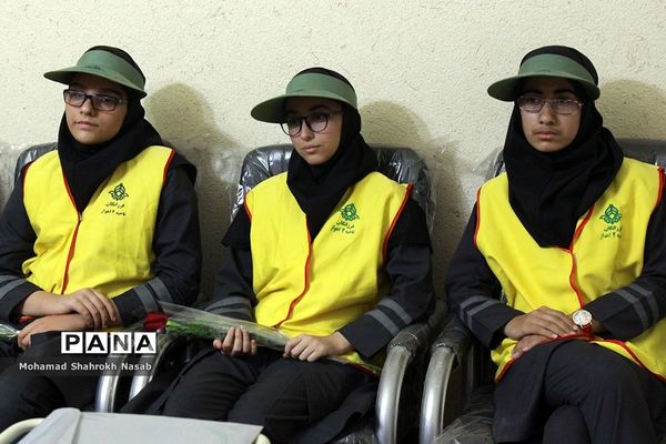 بازدید مربیان و پیشتازان ناحیه 2 اهواز از سازمان دانش‌آموزی خوزستان