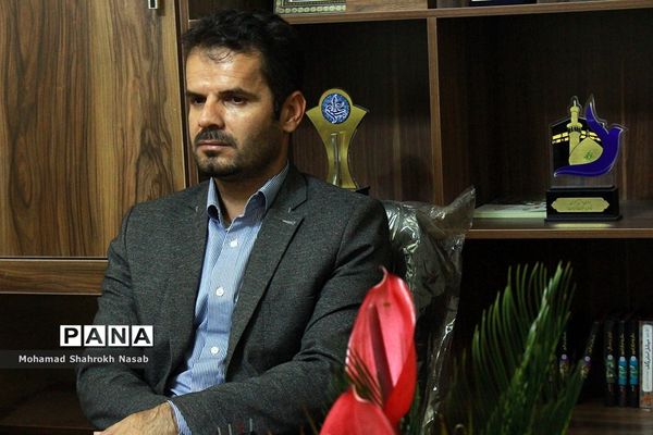 بازدید مربیان و پیشتازان ناحیه 2 اهواز از سازمان دانش‌آموزی خوزستان