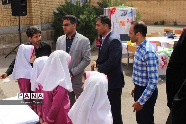 جشنواره سفیران سلامت در دبستان بعثت سمنان