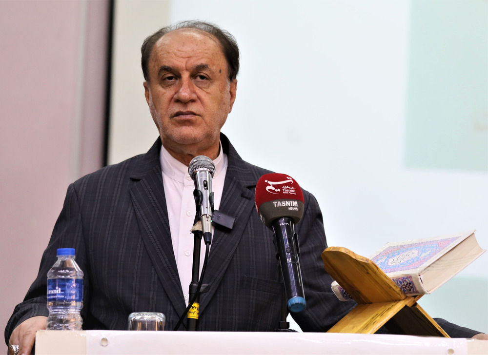 پژوهش زیربنای تحول آموزشی و دانش‌آموز پژوهشگر امید آینده کشور است