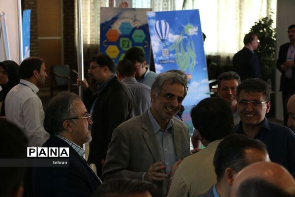 چهارمین گردهمایی دبیرستان  نمونه دولتی رشد در منطقه16