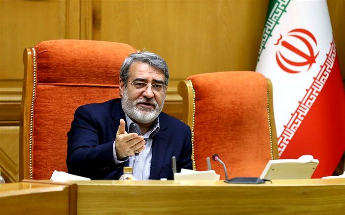 وزیر کشور: هیچ گونه احتکار کالاهای اساسی گزارش نشده است