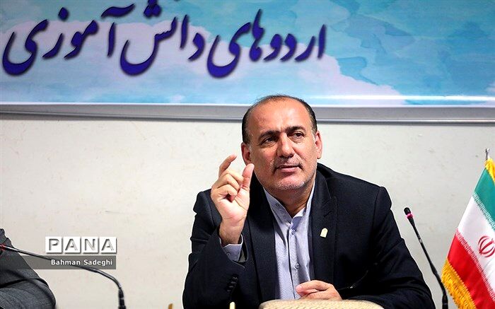 علی رمضانی: دانش‌آموزان در اردوها نحوه مقابله با بلایای طبیعی را می‌آموزند