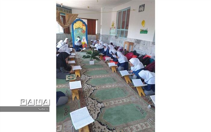 حضور مدرسان برتر قرآنی کشوری در محافل انس با قرآن همزمان با ماه مبارک رمضان در سما شیروان