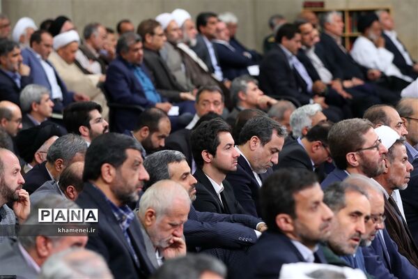 دیدار مسئولان نظام با مقام معظم رهبری