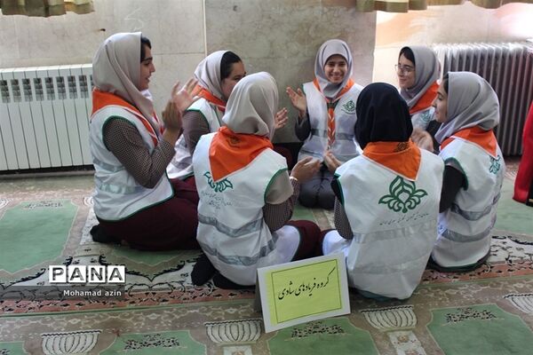 بزرگداشت هفته سازمان دانش آموزی