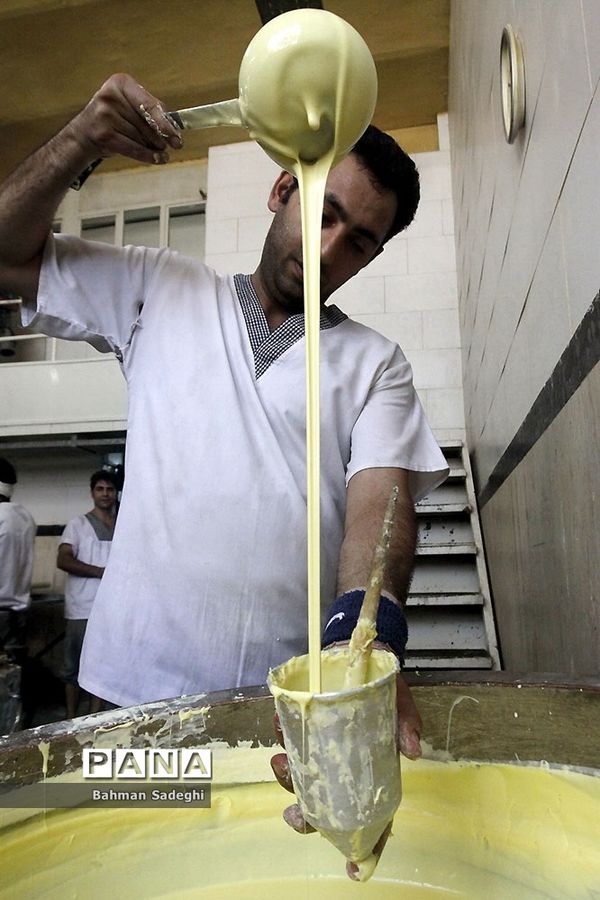 کارگاه پخت زولبیا و بامیه