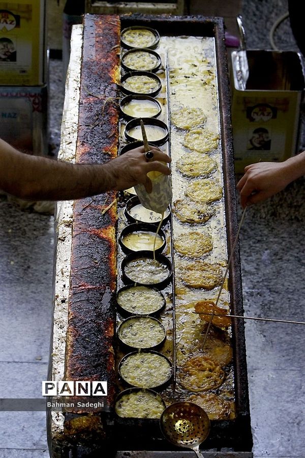 کارگاه پخت زولبیا و بامیه