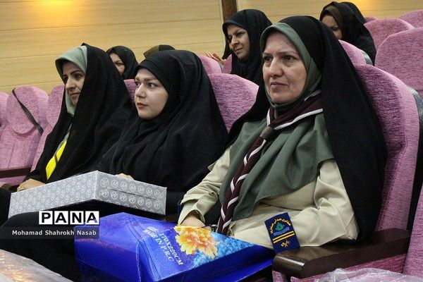 آیین سپاس مربی در ناحیه 3 اهواز