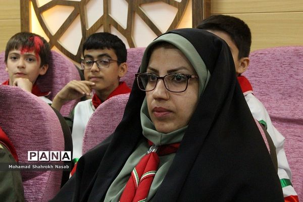 آیین سپاس مربی در ناحیه 3 اهواز