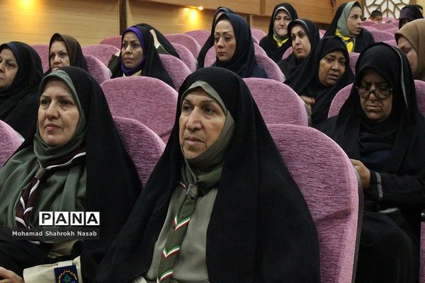 آیین سپاس مربی در ناحیه 3 اهواز