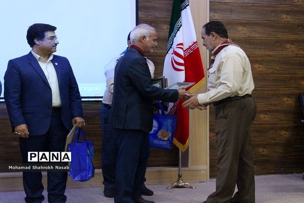 آیین سپاس مربی در ناحیه 3 اهواز