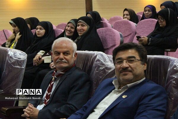 آیین سپاس مربی در ناحیه 3 اهواز