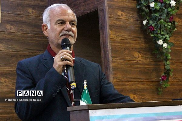 آیین سپاس مربی در ناحیه 3 اهواز