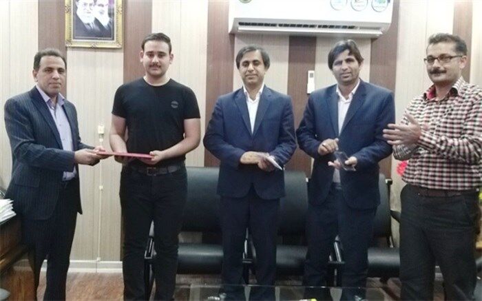 دانش آموز نخبه جمی تجلیل شد