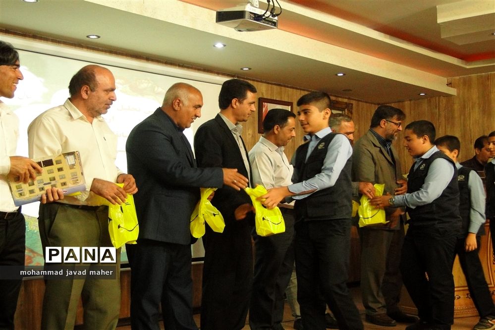 اختتامیه مسابقات فرهنگی و هنری ویژه مقطع متوسطه دوره اول در شهرقدس