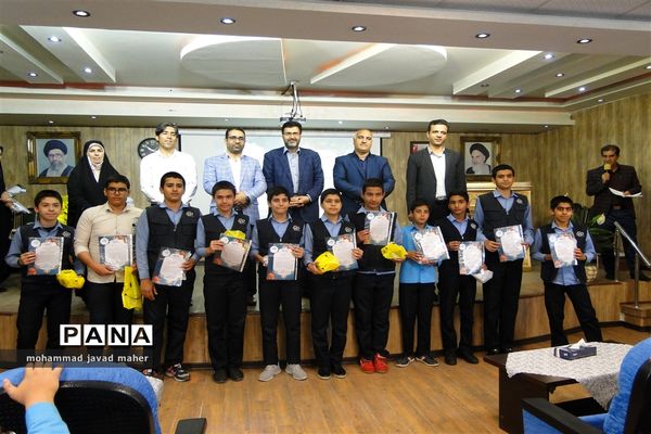 اختتامیه مسابقات فرهنگی و هنری ویژه مقطع متوسطه دوره اول در شهرقدس