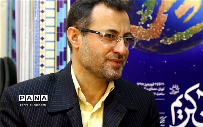 توضیحات رئیس اداره قرآن وزارت آپ درباره قرار گرفتن غرفه‌های آموزش و پرورش در فضای حاشیه‌ای نمایشگاه قرآن