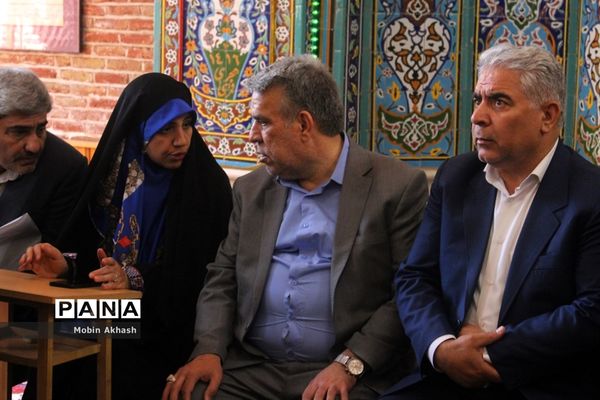 بازدید مدیران ارشد بیمه کشور و  نماینده مردم تبریز،  اسکو و آذرشهر از بازار تبریز