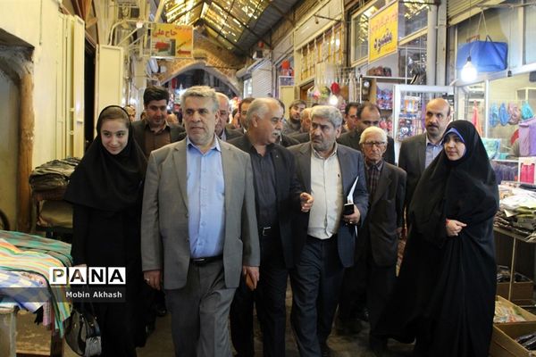 بازدید مدیران ارشد بیمه کشور و  نماینده مردم تبریز،  اسکو و آذرشهر از بازار تبریز