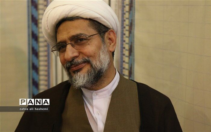 سازمان پژوهش، در هفته آتی برنامه جامع ارتقا سطح فعالیت های فضای مجازی را اعلام خواهد کرد