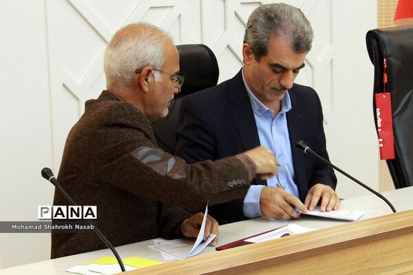 نشست شورای آموزش و پرورش خوزستان در اهواز