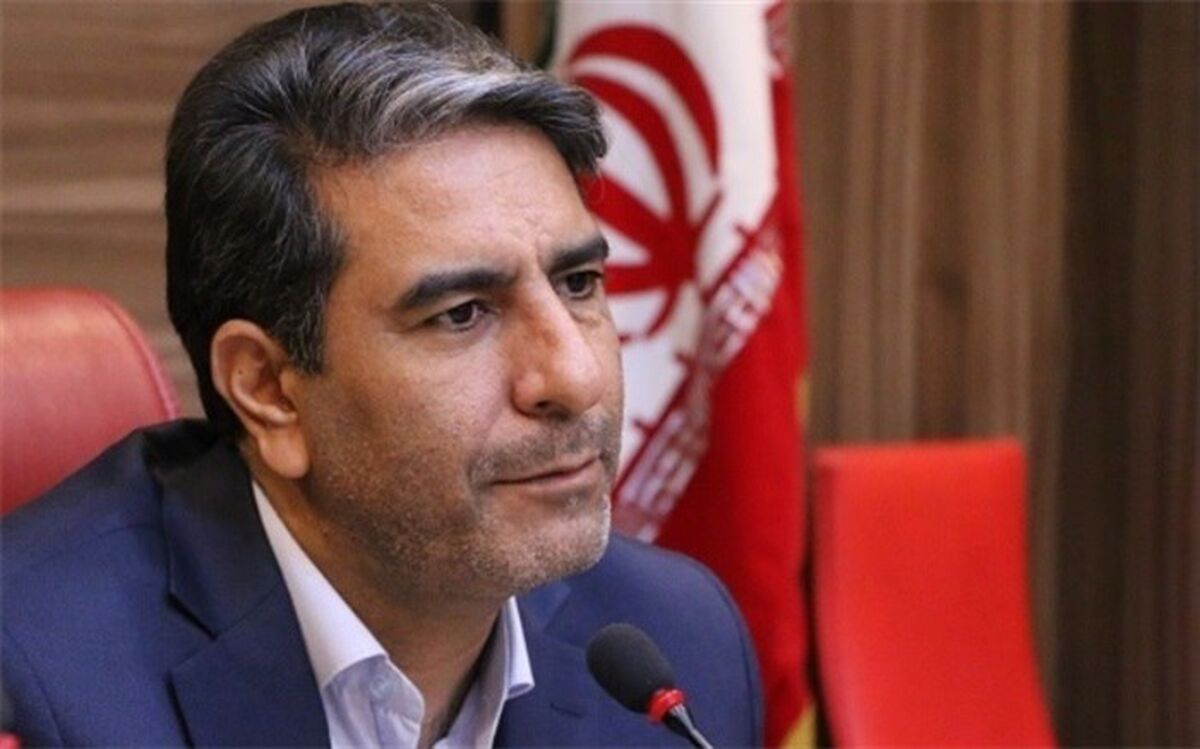 محمدصیدلوتاکید کرد: ضرورت استفاده ازتجهیزات وفناوری نوین در پیشبرد برنامه های آموزش و پرورش