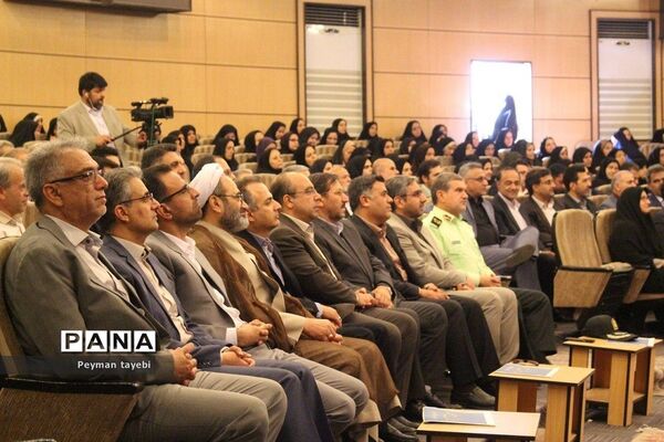 آئین تجلیل از معلمان نمونه استان سمنان-۱