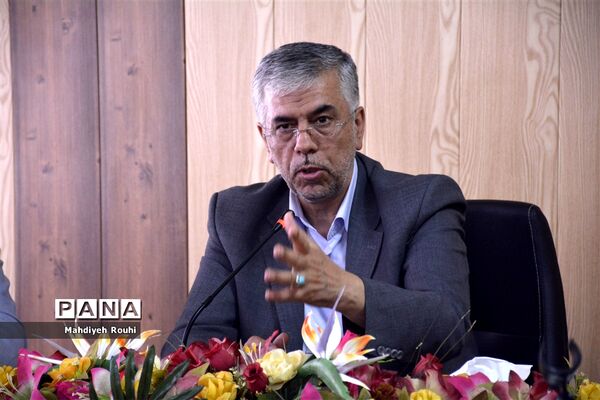 دیدار صمیمی دانش‌آموزان خبرنگار پانا با نماینده مردم تبریز ،اسکو ،آذرشهر در مجلس شورای اسلامی