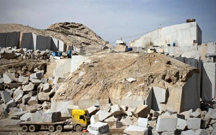 124 هزار تن ماده معدنی در نقده استخراج می شود