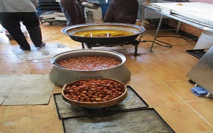 کشف بیش از نیم تُن زولبیا و بامیه غیربهداشتی در شاهین دژ
