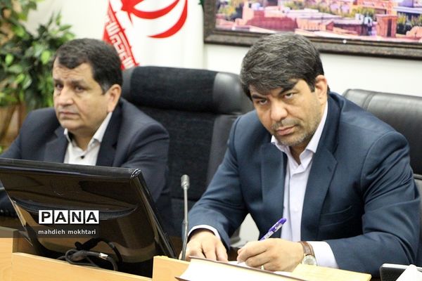 دیدار منتخبان پیشتاز استان با استاندار یزد