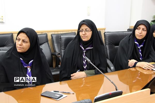 دیدار منتخبان پیشتاز استان با استاندار یزد