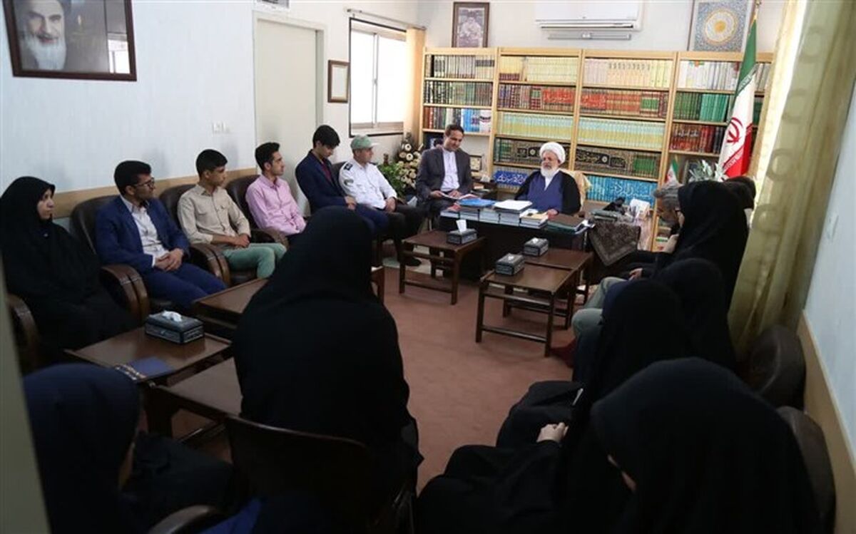 نماینده ولی فقیه در استان یزد:  ظرفیت نیروهای بومی به درستی شکوفا و استفاده نشده است