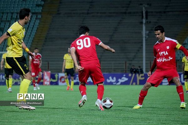 دیدار دو تیم تراکتور سازی تبریز و پارس جنوبی جم