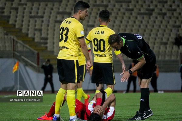 دیدار دو تیم تراکتور سازی تبریز و پارس جنوبی جم