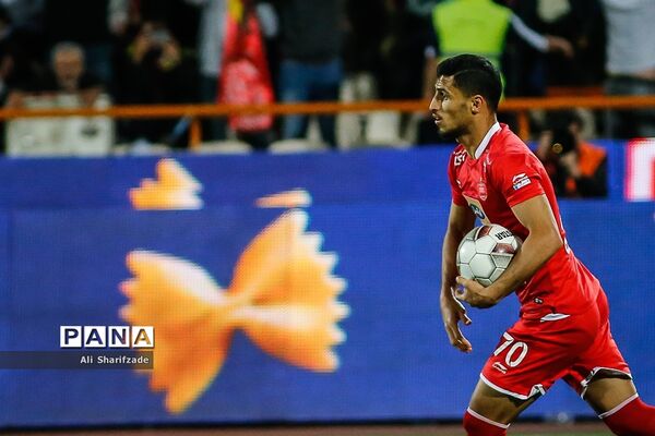 دیدار تیم‌های پرسپولیس و ماشین سازی تبریز