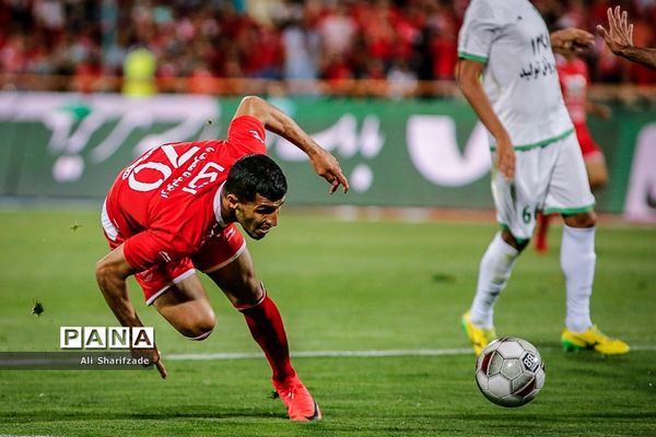 دیدار تیم‌های پرسپولیس و ماشین سازی تبریز