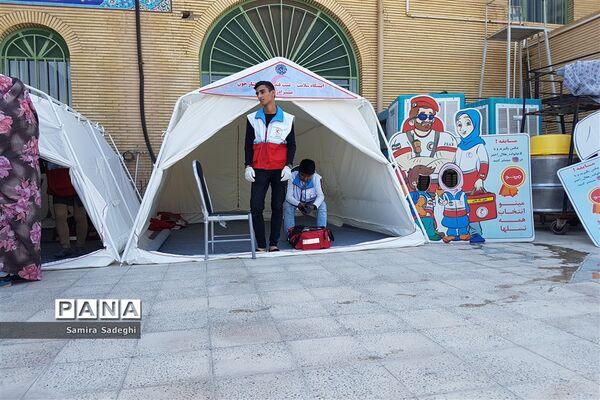 کاروان سلامت جمعیت هلال احمر پاکدشت در روستای قرمز تپه